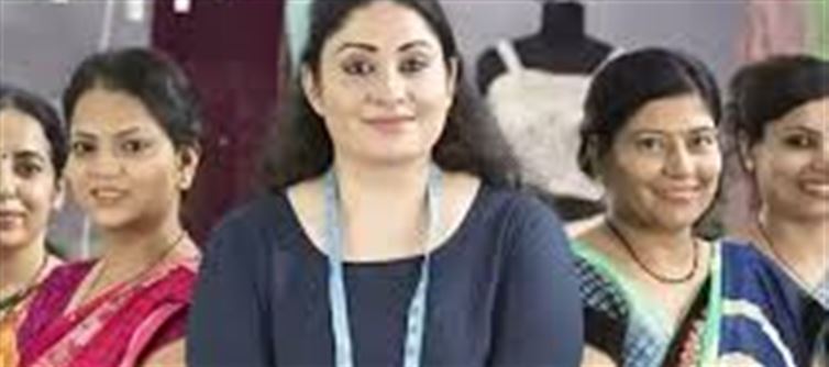 Modi's Scheme Offers Rs 5 Lakh Loan For Women; Apply Now.