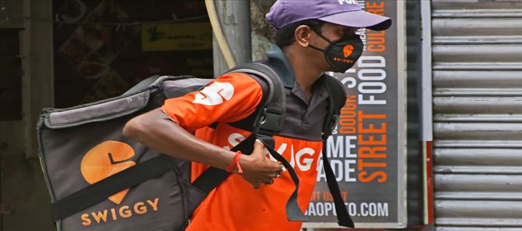 Quick-Fix or Risky Business? Swiggy’s 10-Minute Meal!?