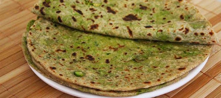 రుచికరమైన పచ్చి బఠాణీ పరోఠా తయారు చేసే విధానం....