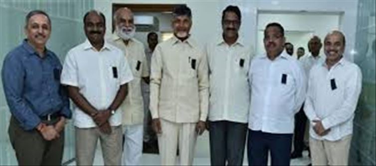 చంద్రబాబు మాస్టర్ ప్లాన్..! ఏపీకి తరలిపోనున్న టాలీవుడ్..?