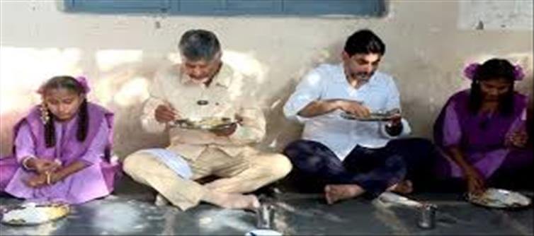 మరో గొప్ప నిర్ణయం తీసుకున్న చంద్రబాబు..! లక్ష మంది విద్యార్థుల ఆకలి తీరుస్తున్నారు గా?