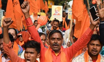 ‘ রাজনৈতিক হিন্দুত্ববাদী দেশভক্ত’দের অস্থির পদচারনা
