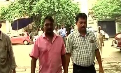 কলকাতায় ভিড় বাসে হস্ত মৈথুন, তরুনীর গায়ে পড়ল বীর্য,আটক ১!
