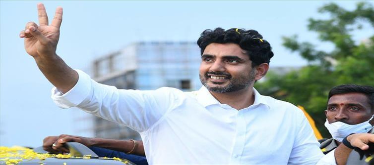 లోకేష్ దూకుడు టీడీపీకి లాభం చేకూరుస్తుందా?