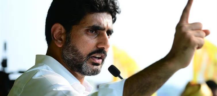 బాబు, లోకేష్ ఒత్తిడితోనే ఆ ఐపీఎస్ రాజీనామా.. నిజమెంత?