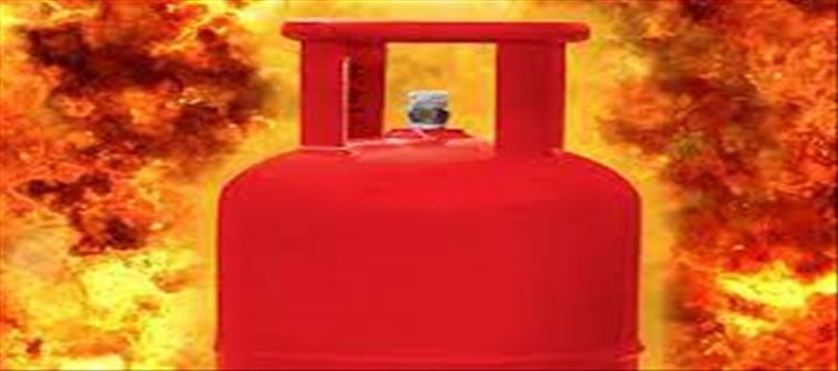 Major accident: LPG Cylinder Truck Blasts at NH-31...