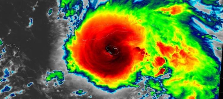 US: New Orleans in Hurricane's grip!