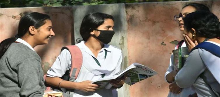 CBSE बोर्ड परीक्षा 2021 को रद्द या ऑनलाइन आयोजित किया जाना है? नवीनतम अपडेट यहां जानें