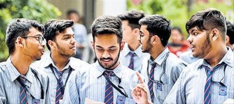 ఢిల్లీ: అన్ని ప్రైవేట్ స్కూళ్లకు సెలవలు?
