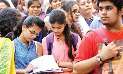 మూడు రాజ‌ధానుల ముచ్చటైన ఏపీ: ల‌క్షల్లో ఉద్యోగాలు.. నిరుద్యోగానికి శుభం కార్డే !