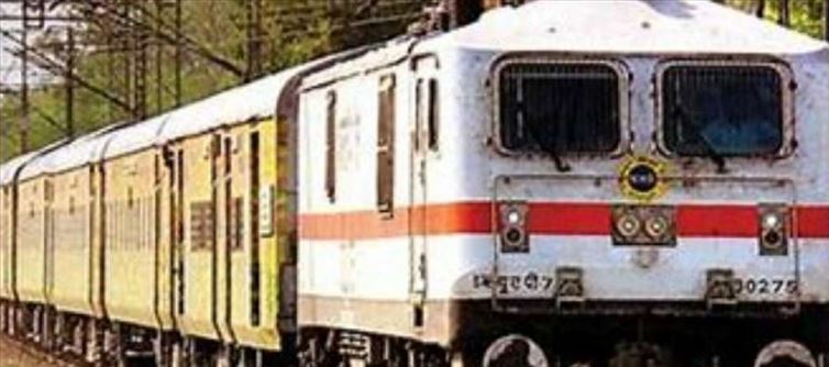 కేవలం టెన్త్ అర్హతతో ఇండియన్ రైల్వేలో ఉద్యోగాలు!
