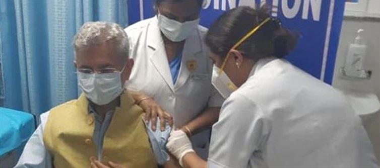 भारत बायोटेक के कोवाक्सिन का टीका लगाने पर हुआ गर्व महसूस: एस जयशंकर