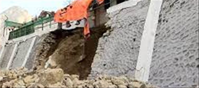 Why is land cracking in hilly states? get to know