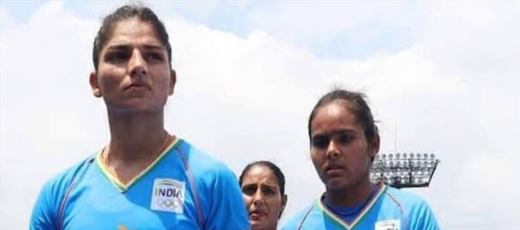 హాకీ స్టిక్ ఫెమినిస్టిక్ : సెల్యూట్ దెమ్..