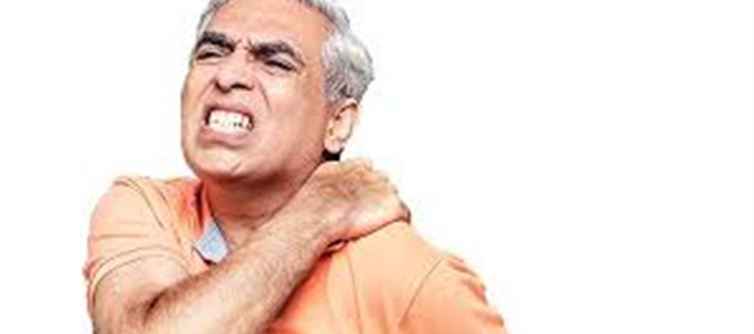 భుజం నొప్పితో ఇబ్బంది పడుతున్నారా?.. అయితే మీకోసం సింపుల్ టిప్..!