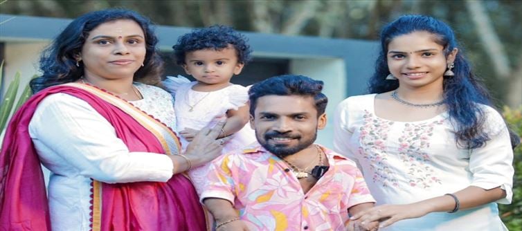 19 വര്‍ഷത്തെ ദാമ്പത്യജീവിതത്തില്‍ കൂട്ടായി രണ്ട് മാലാഖമാരും; ഗിന്നസ് പക്രു പങ്കിട്ട പോസ്റ്റ് വൈറല്‍!