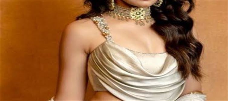 ఇండస్ట్రీలోకి ఎంట్రీ ఇచ్చింది హైట్రిక్ కొట్టింది.. ఆ తర్వాత బ్యూటీ పరిస్థితి ఏమైందో తెలుసా..?