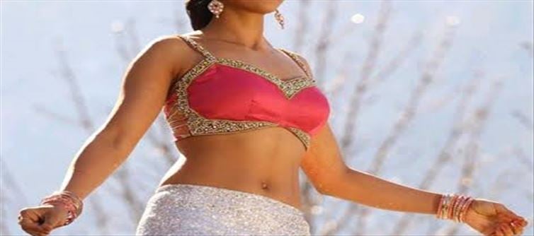 వరుసగా 5 ఫ్లాప్స్.. అయినా స్టార్ హీరోయిన్ క్రేజ్.. అలాంటి సమయంలో ఆ నిర్ణయం..?