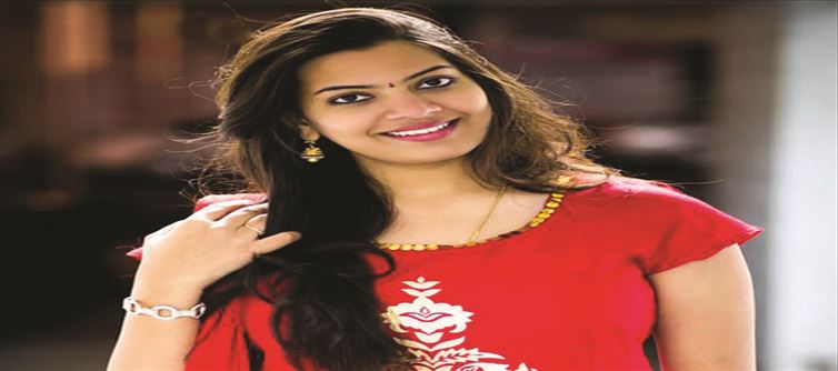 సింగర్ గీతా మాధురి "స్వరం మధురమే"...
