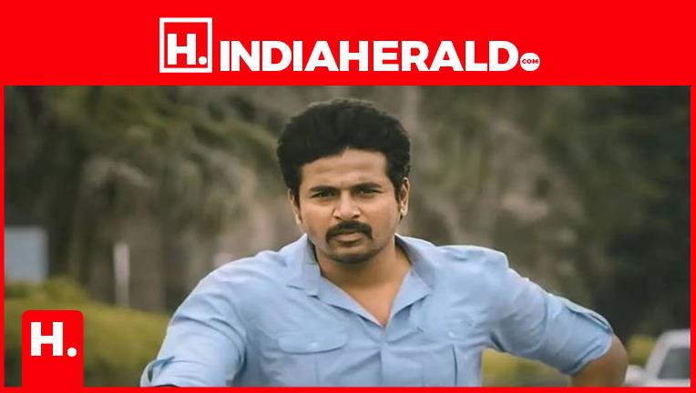 Sivakarthikeyan 在中国扮演印度女孩