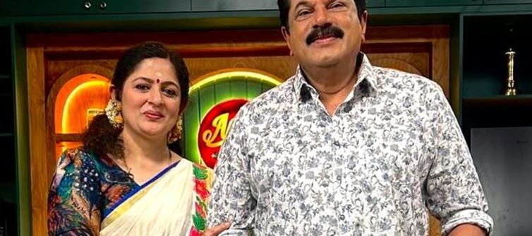 പുതിയവീട്ടിൽ മുകേഷേട്ടൻ വന്ന സന്തോഷത്തിൽ നടി ആനി!