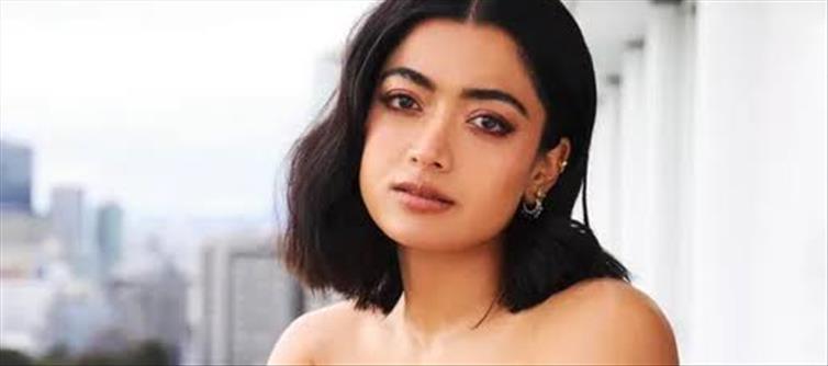 రష్మిక చేసిన పని వల్ల ఆ బ్యూటీకి రెండు ఫ్లాప్స్.. దెబ్బకు డైలమాలో కెరియర్..?