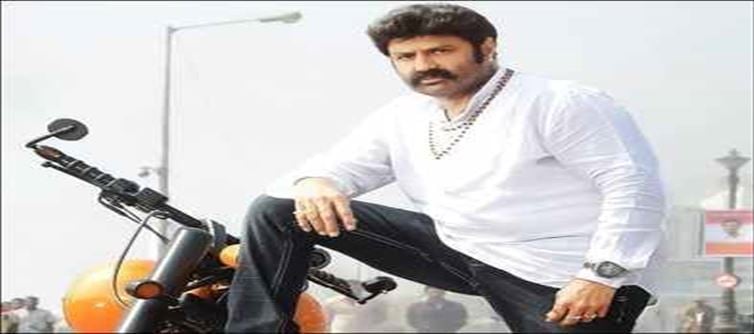 బాలయ్య కెరీర్ లో ఆ రెండు సినిమాల షూటింగ్స్ ప్రత్యేకమా..!!