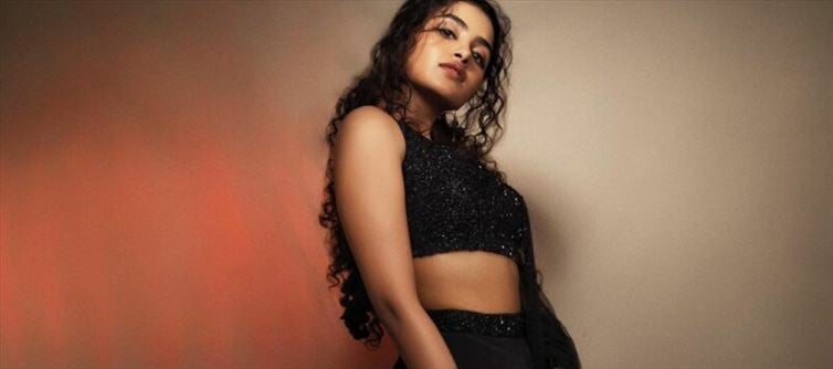 7 Sizzling Photos of Anupama in Black