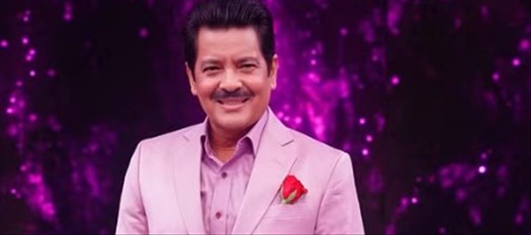 Udit Narayan gave an update after the fire in the building!