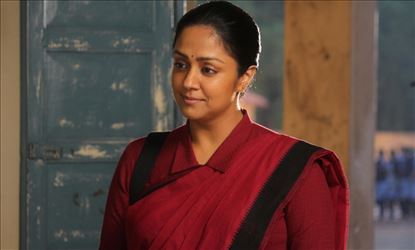 அரசுப்பள்ளியின் தலையெழுத்தை மாத்தும் ஜோதிகா