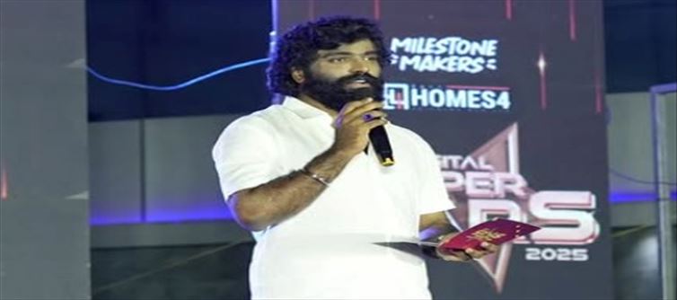 ഇൻഫോ പാർക്കിലെ ജോലി ഉപേക്ഷിച്ച് സിനിമയിലേക്ക് എത്തിയ താരം: അഭിലാഷ് പിള്ളയുടെ വിശേഷങ്ങൾ!