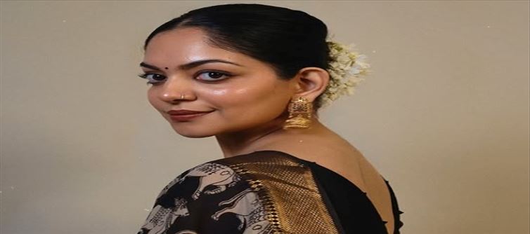 കല്യാണത്തെക്കുറിച്ച് ചോദിക്കുമ്പോൾ അഹാന മൗനം പാലിക്കുന്നതിന് കാരണം എന്ത്?