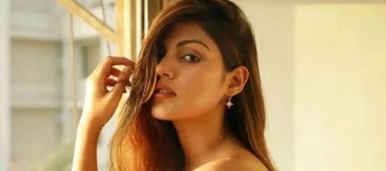 জামিনের পর কেমন দেখতে হয়েছে অভিনেত্রীকে ?