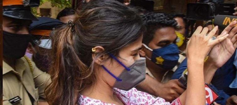 বিগ বসে প্রতিযোগী হয়ে যাচ্ছেন রিয়া চক্রবর্তী ?