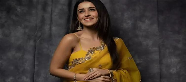 ఆ సినిమా రీరిలీజ్ వల్లే హైదరాబాద్ కు వచ్చా.. హీరోయిన్ అన్షు కామెంట్స్ వైరల్!