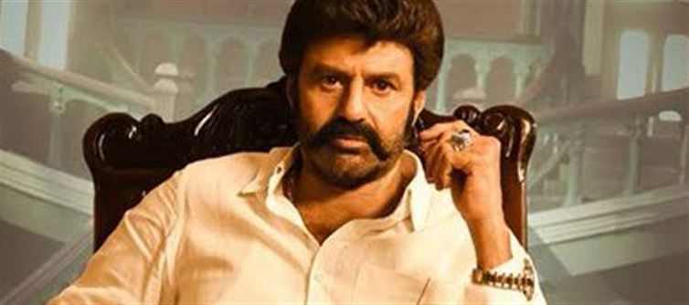 ఐదు సినిమాల్లో బాలయ్యకు రెండు ఇండస్ట్రీ హిట్ లను ఇచ్చిన ఆదర్శకుడెవరో తెలుసా..?