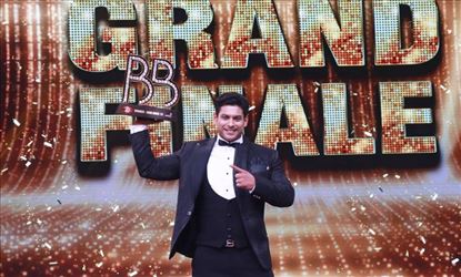 Bigg Boss 13: सिद्धार्थ शुक्ला के जीतते ही भड़के ये सितारे, गौहर बोलीं- 'नहीं था विजेता के लायक'