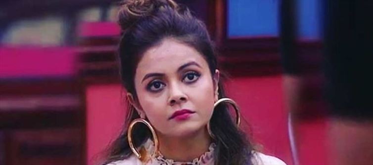 ‘গোপী বহু’ দেবলীনার বাড়িতে করোনা হানা!