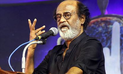 காலா ஷூட்டிங்கும் நல்லபடியாக முடியப் போகுது.. அடுத்த மாசமாச்சும் அரசியலுக்கு வந்துருவாரா ரஜினி?
