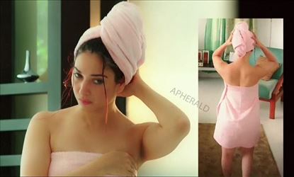 Yet again Tamannaah does it...