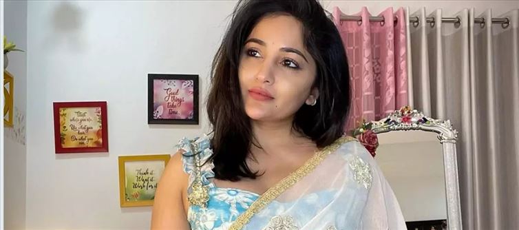 తాడిపత్రిలో హీరోయిన్ మాధవి లత పై కేసు.. ఏం జరిగిందంటే..?
