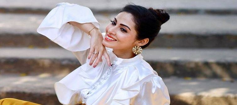 ఇప్పటికీ అదే అందంతో చంపేస్తున్న సదా..!!