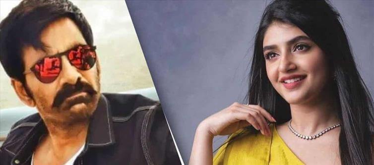 How can you Romance a 19 year old Kid, Ravi Teja? Netizens Troll