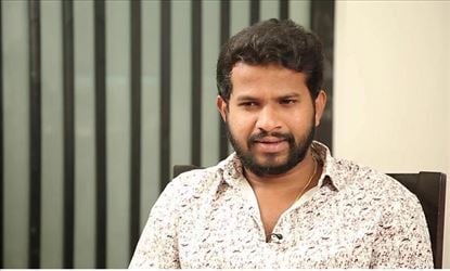 బుల్లితెర‌: కట్టప్ప ఎందుకు పెళ్లి చేసుకోలేదో తెలుసా?.. హైప‌ర్ ఆది దిమ్మ‌తిరిగే పంచ్..