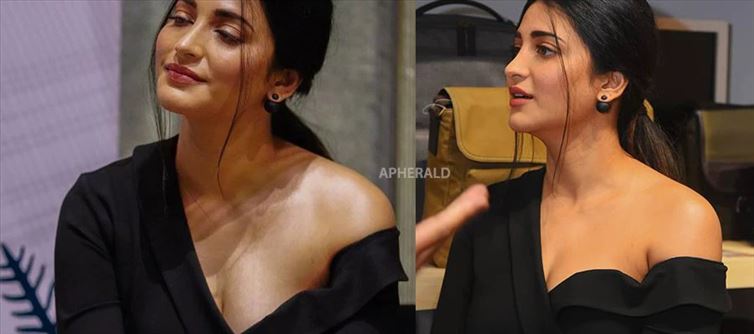 "I am Enjoying.." - Shruti Haasan