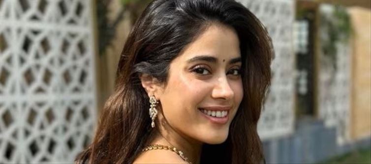 Janhvi Kapoor is trying her hand at stand-up comedy