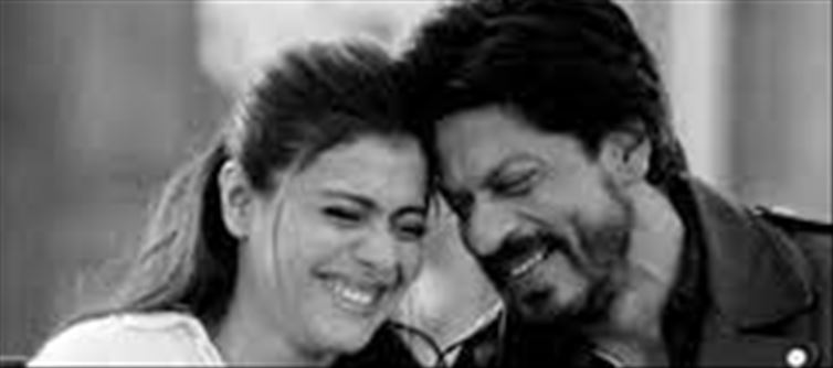 Kajol never dares to msg King Khan every day!!!