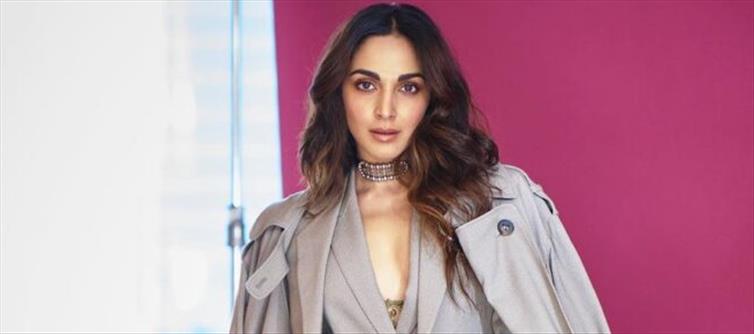 Kiara Advani Boss Lady Looks - Photos