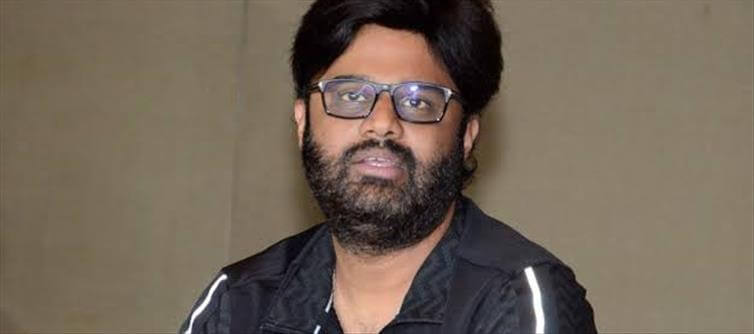 నితిన్ రాబిన్ హుడ్ కు దిమ్మతిరిగే షాకిచ్చిన నాగవంశీ.. మ్యాడ్ స్క్వేర్ మూవీ ప్రీ పోన్?