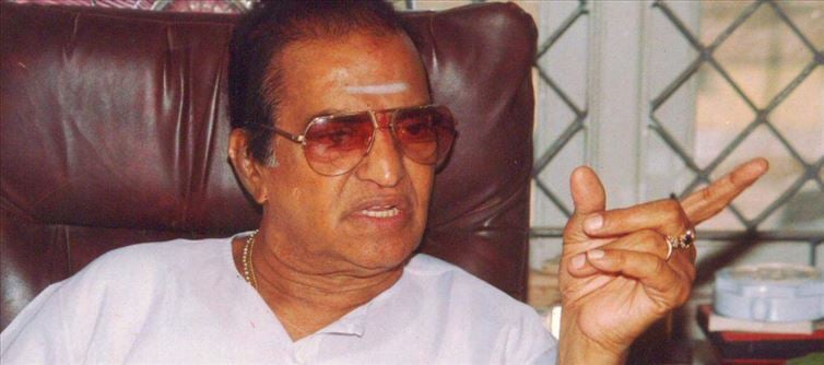 ఎన్టీఆర్ లక్ష్మీ పార్వతి ని ఎందుకు పెళ్లి చేసుకోవాల్సి వచ్చింది..?